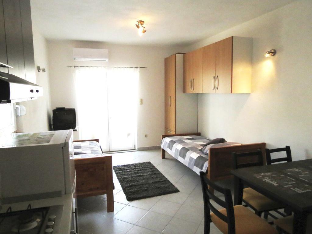 Apartments Ljubicic Podstrana Habitación foto