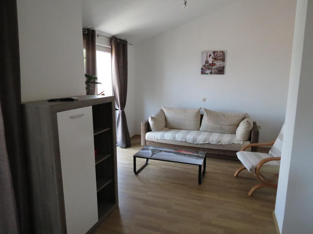 Apartments Ljubicic Podstrana Habitación foto
